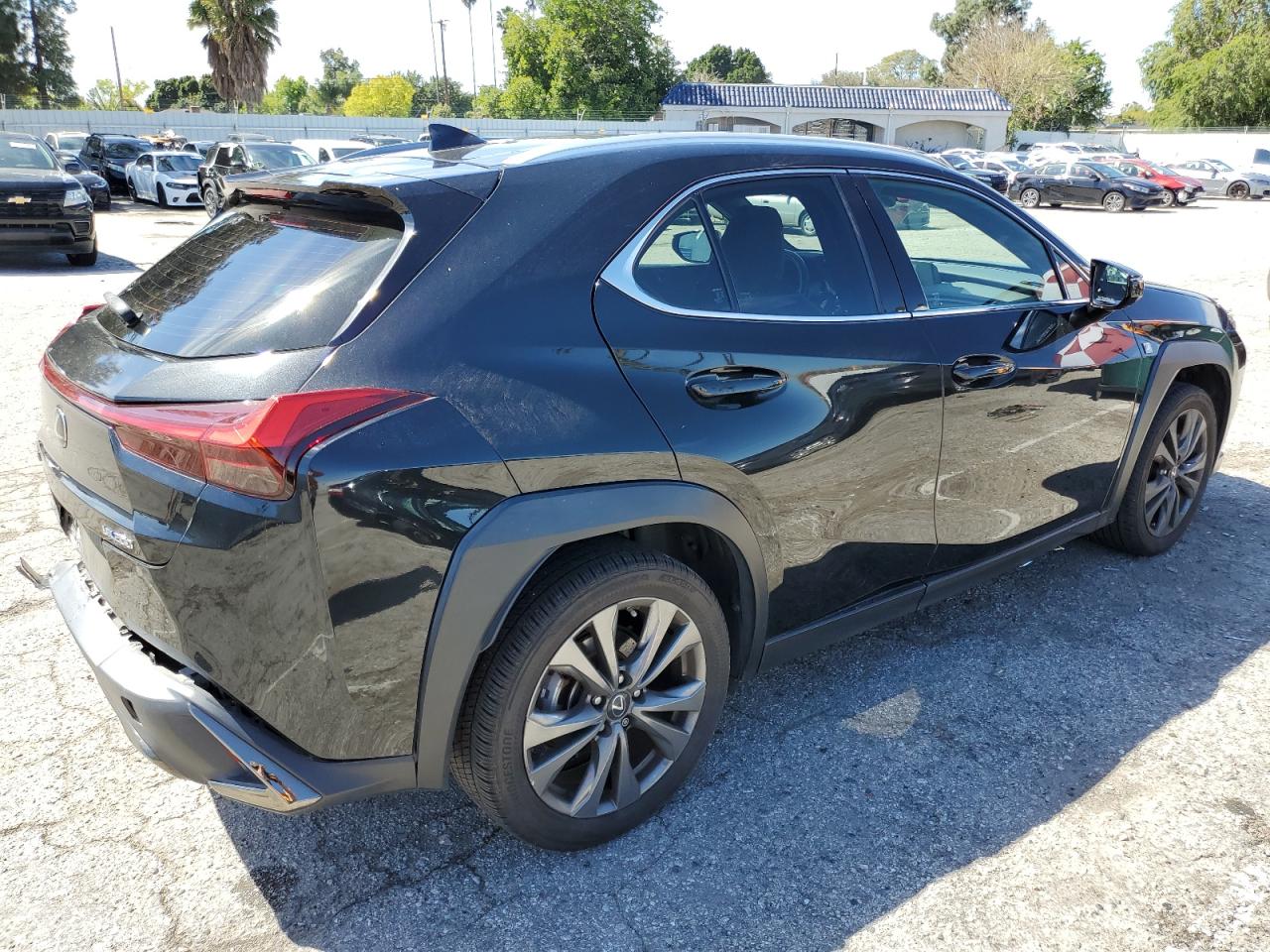 Photo 2 VIN: JTHY3JBH1K2017592 - LEXUS UX 