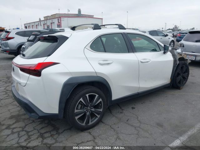 Photo 3 VIN: JTHY3JBH2K2013809 - LEXUS UX 200 