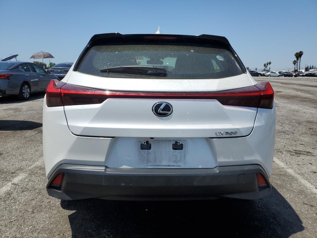 Photo 5 VIN: JTHY3JBH2K2014376 - LEXUS UX 