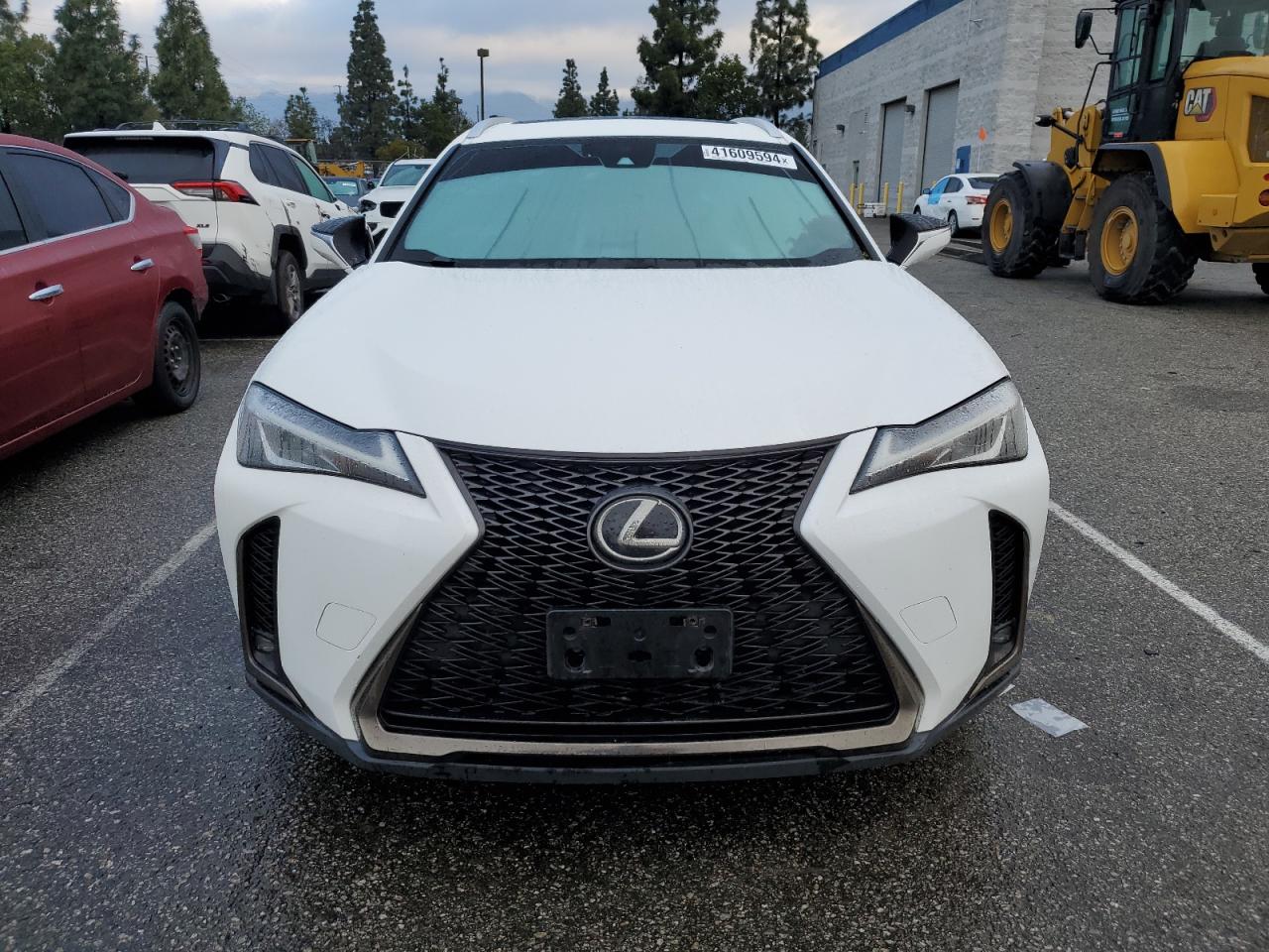 Photo 4 VIN: JTHY3JBH3K2001877 - LEXUS UX 