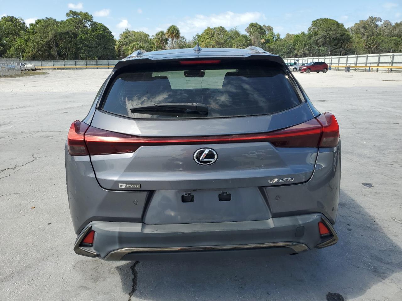 Photo 5 VIN: JTHY3JBH6K2003929 - LEXUS UX 