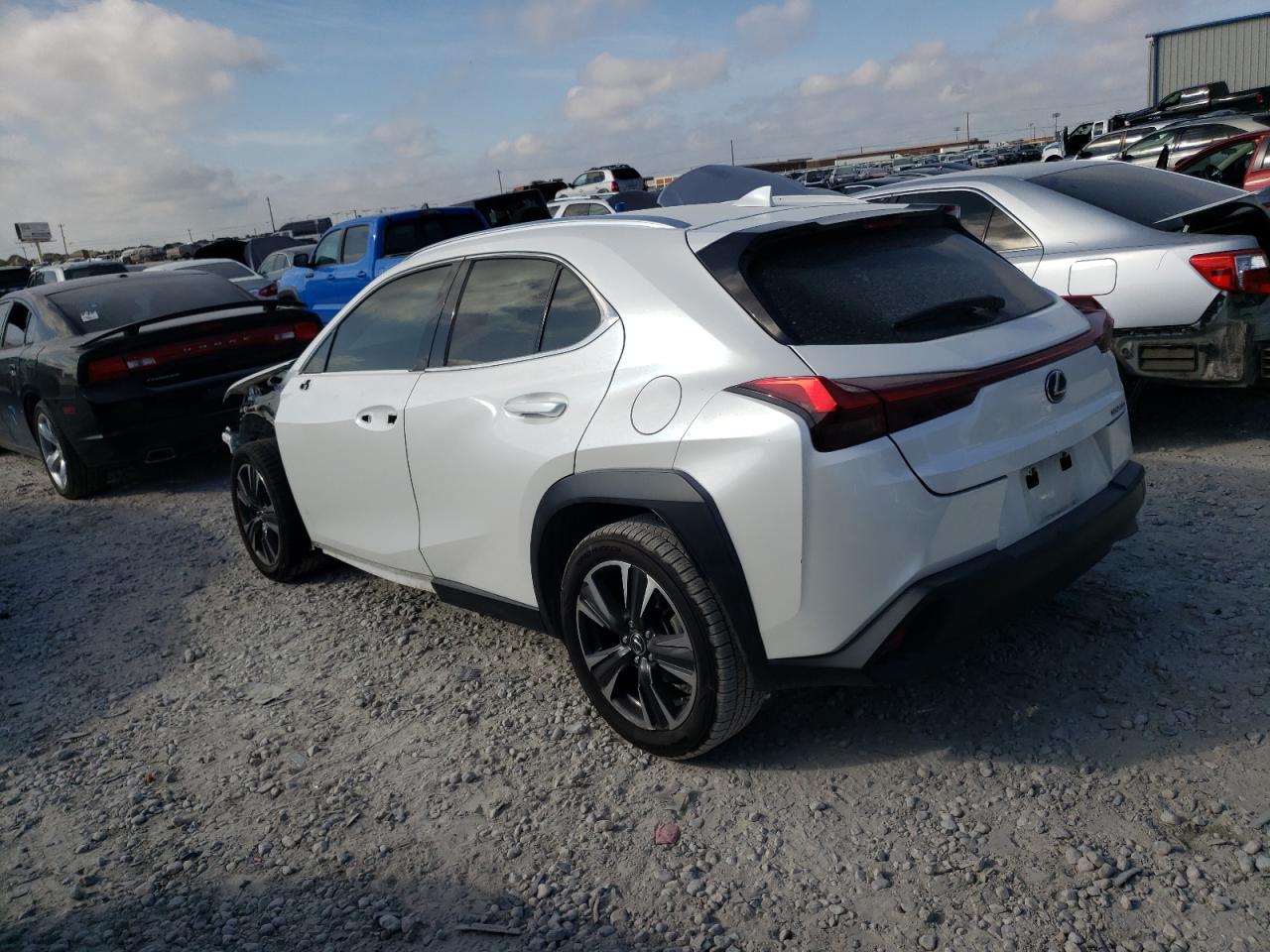 Photo 1 VIN: JTHY3JBH7K2020545 - LEXUS UX 