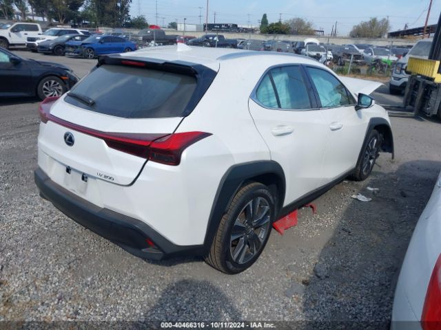 Photo 3 VIN: JTHY3JBHXK2008180 - LEXUS UX 