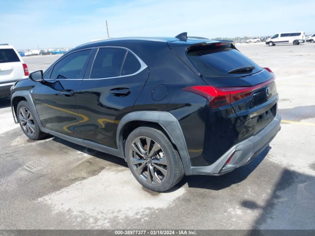 Photo 2 VIN: JTHY3JBHXK2020426 - LEXUS UX 200 