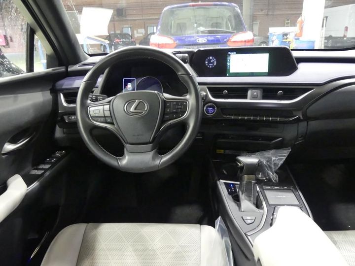 Photo 8 VIN: JTHY65BHX02038825 - LEXUS UX 250H 