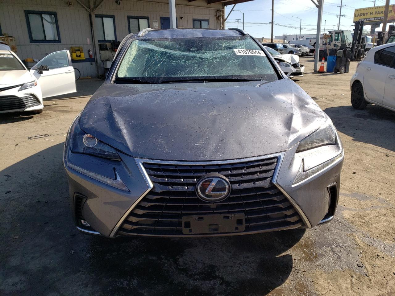 Photo 4 VIN: JTJAARBZ6L2165655 - LEXUS NX 