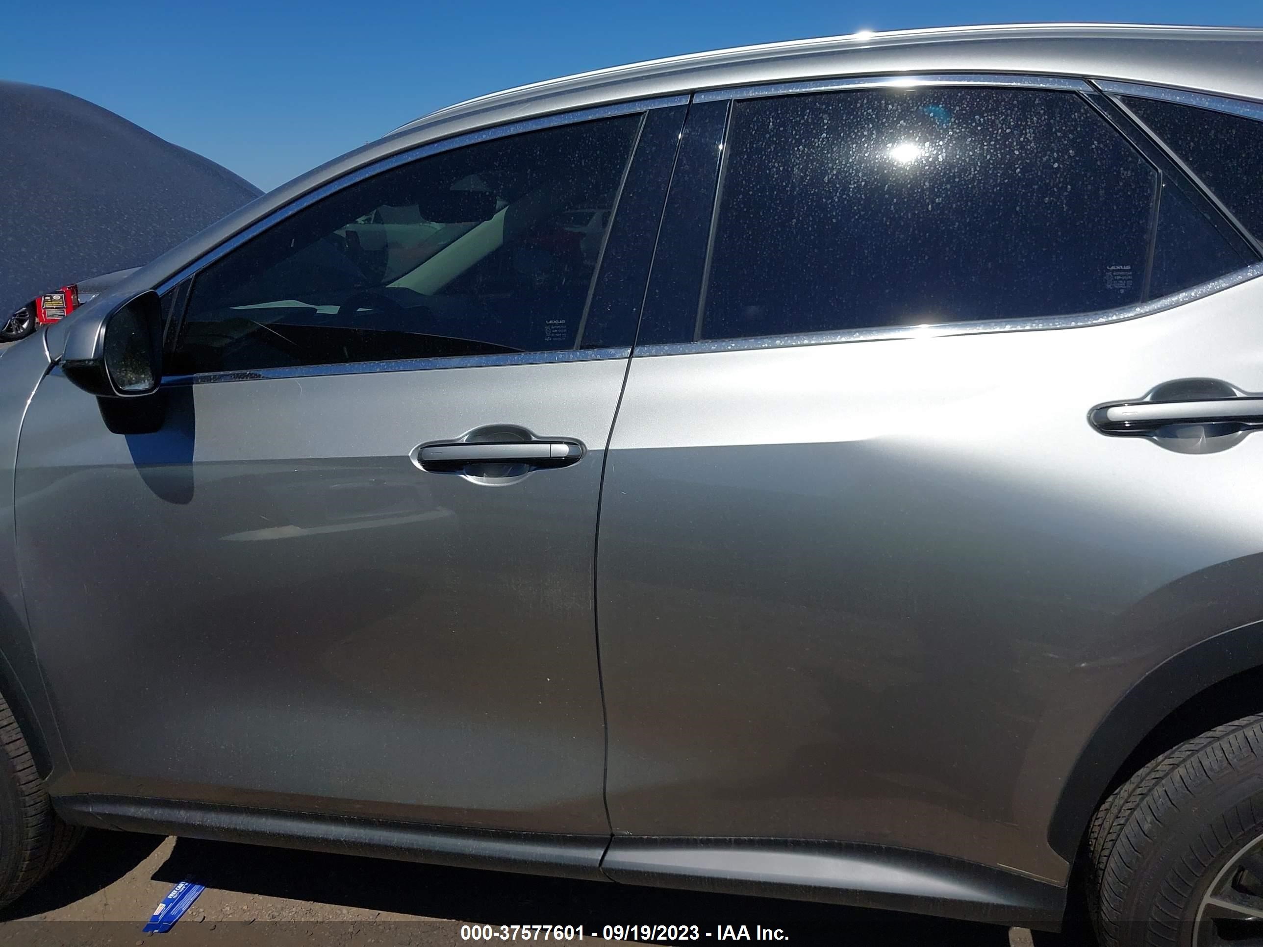 Photo 13 VIN: JTJADCAZ1N5000359 - LEXUS NX 