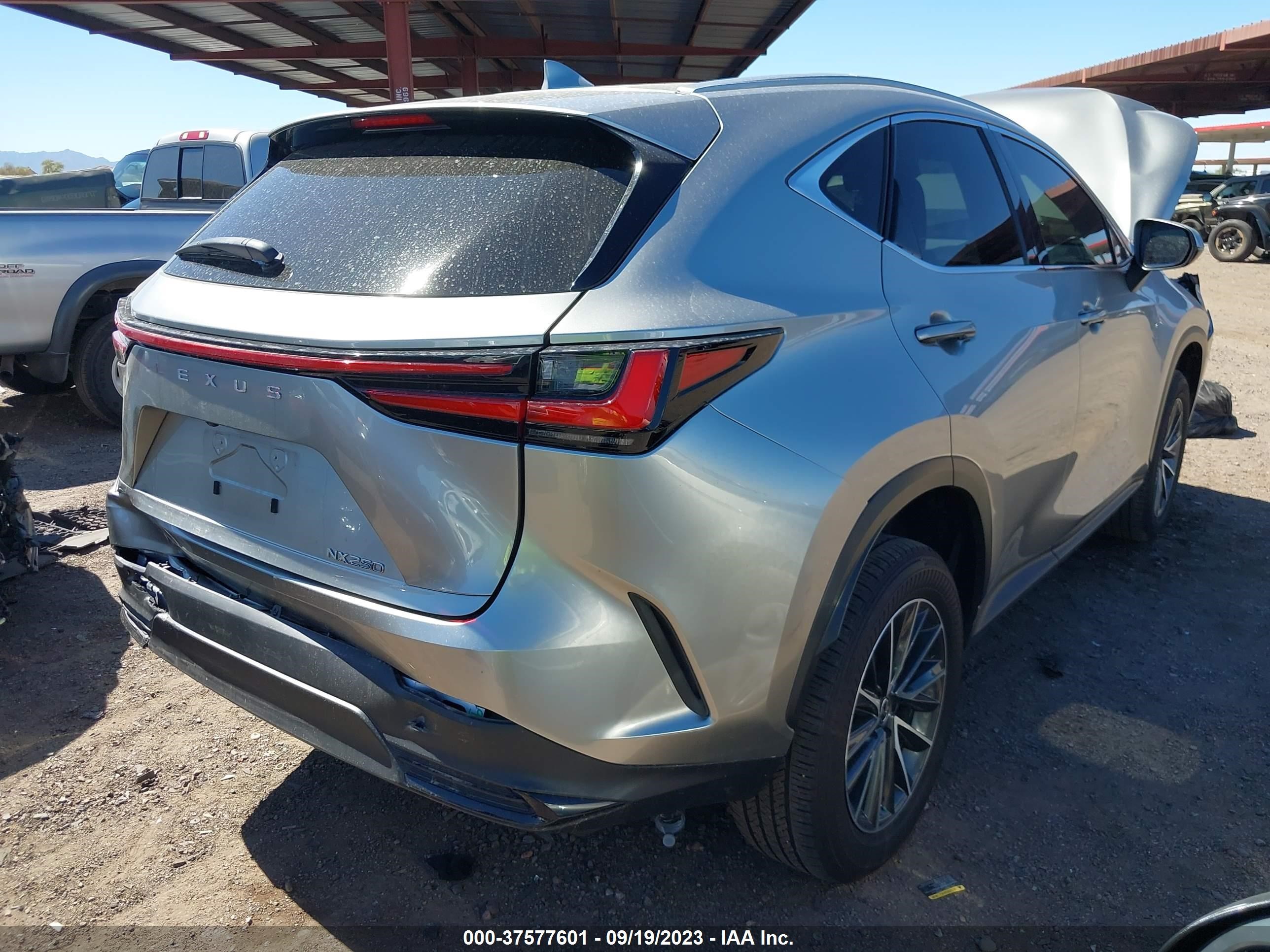 Photo 3 VIN: JTJADCAZ1N5000359 - LEXUS NX 