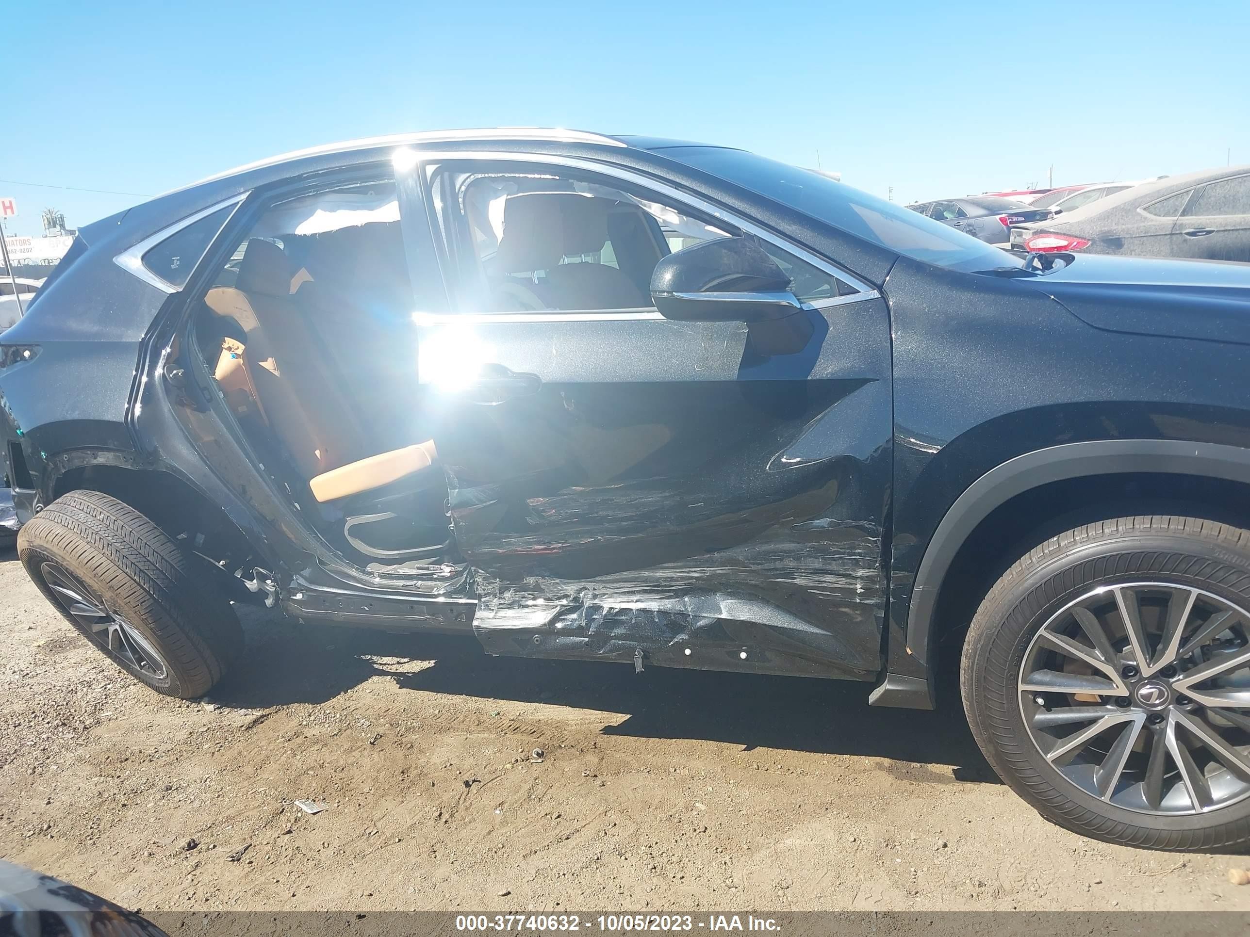 Photo 13 VIN: JTJAKCEZ3P5007123 - LEXUS NX 