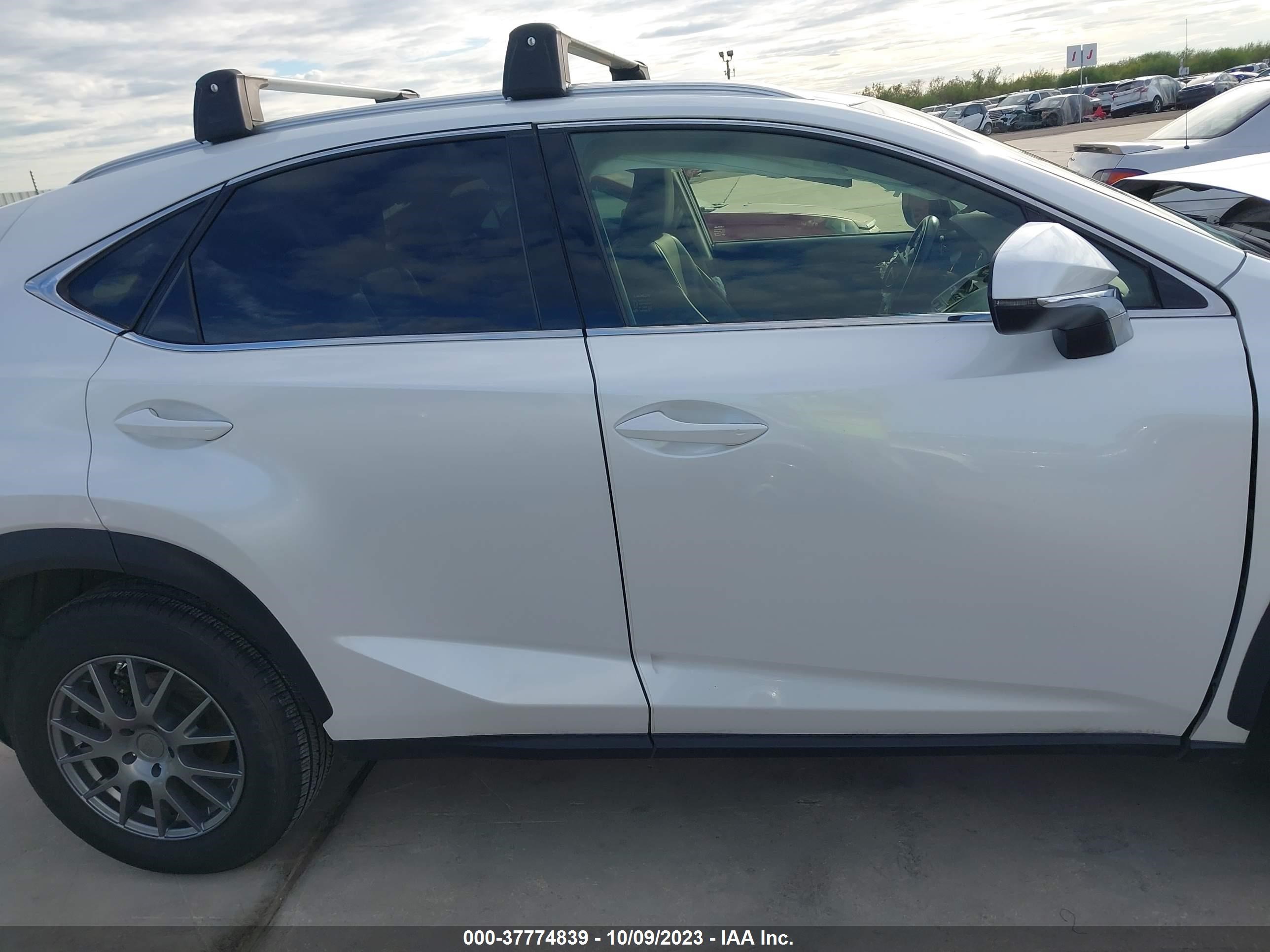 Photo 13 VIN: JTJBARBZ4J2155191 - LEXUS NX 