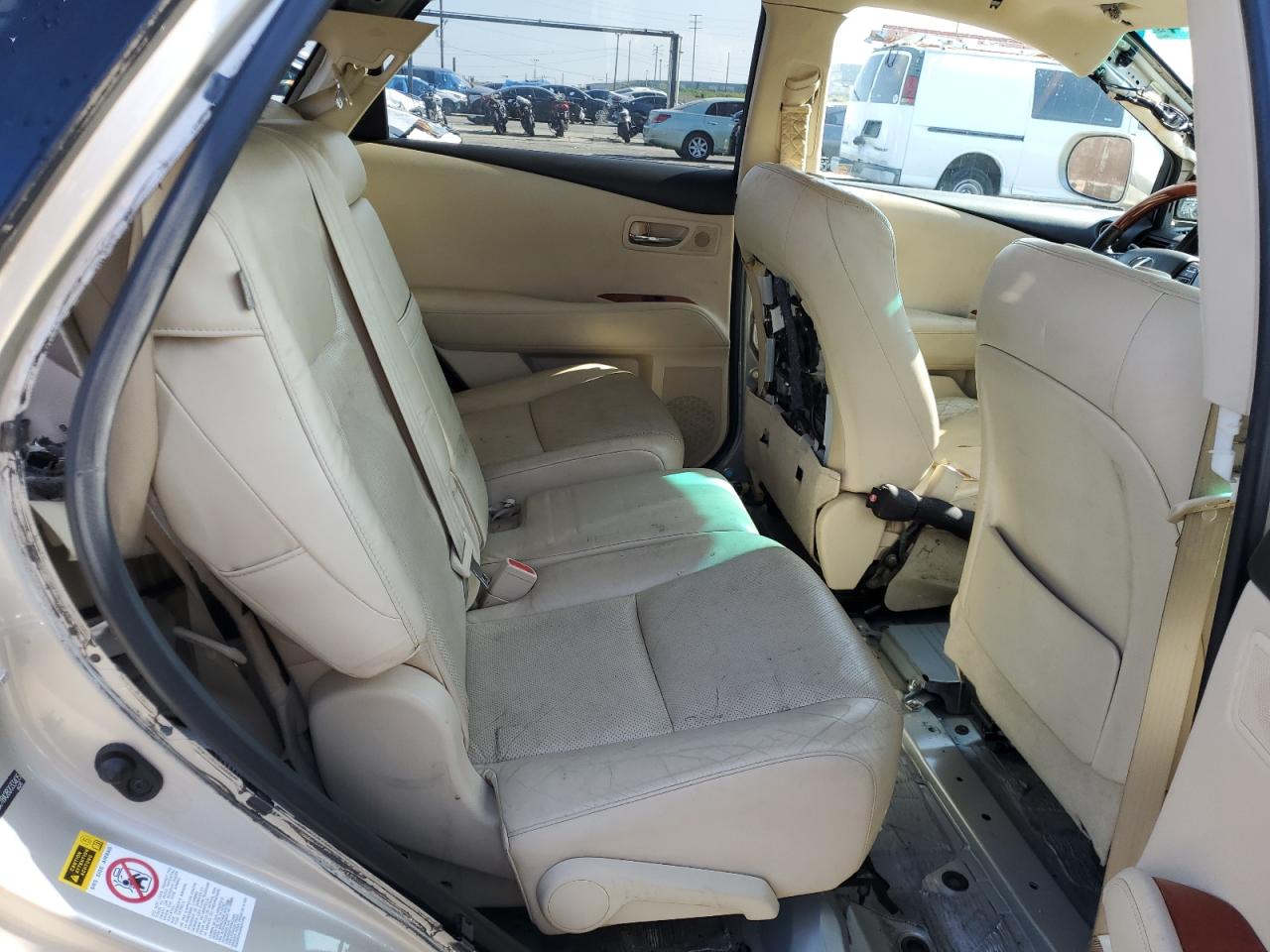 Photo 10 VIN: JTJBC1BA2B2033405 - LEXUS RX 