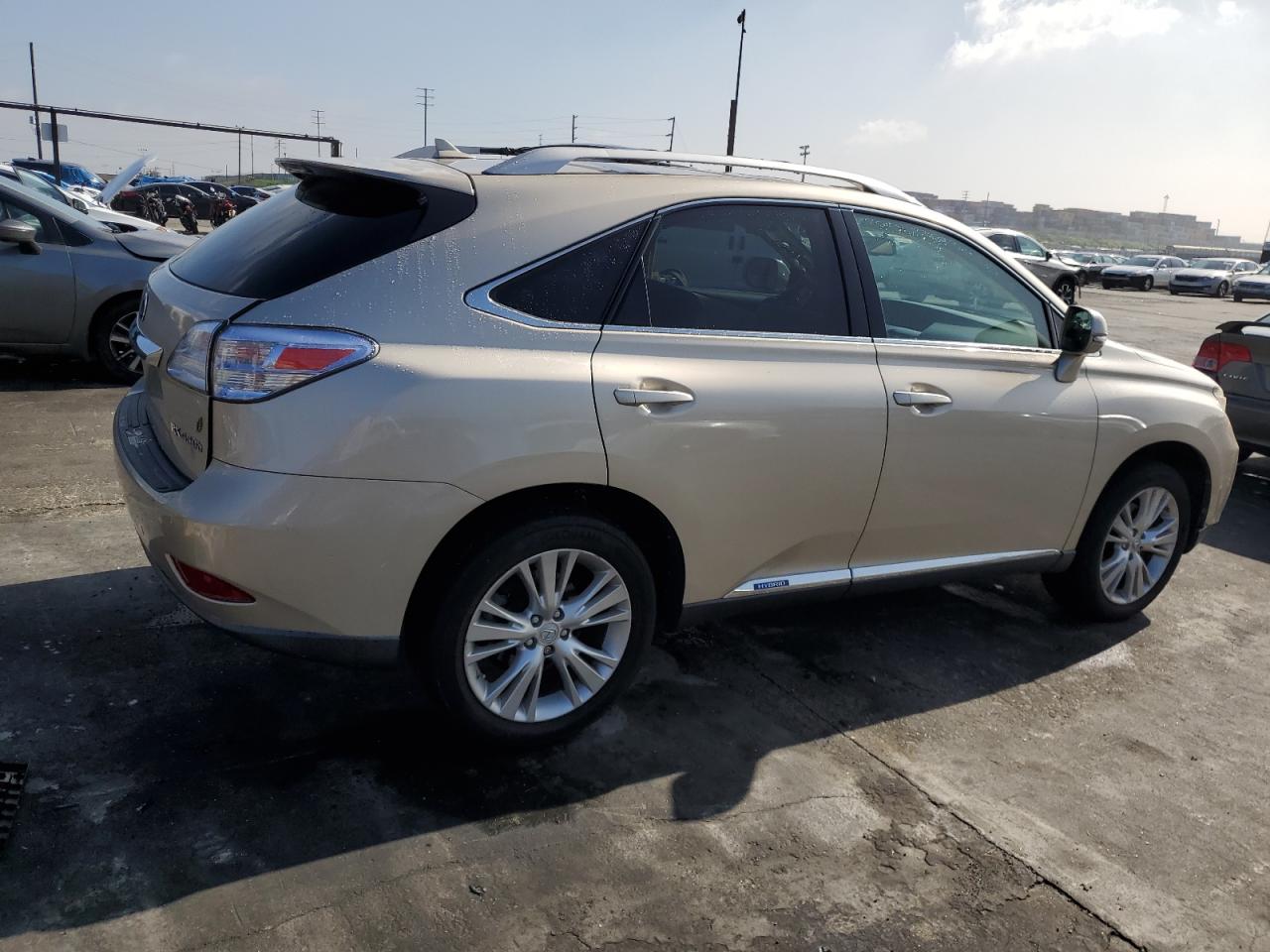 Photo 2 VIN: JTJBC1BA2B2033405 - LEXUS RX 