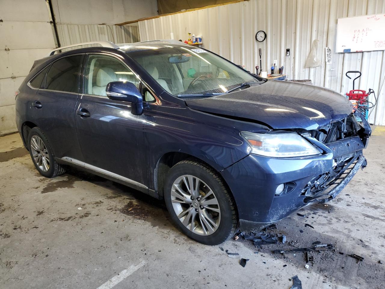 Photo 3 VIN: JTJBC1BA5D2061329 - LEXUS RX 