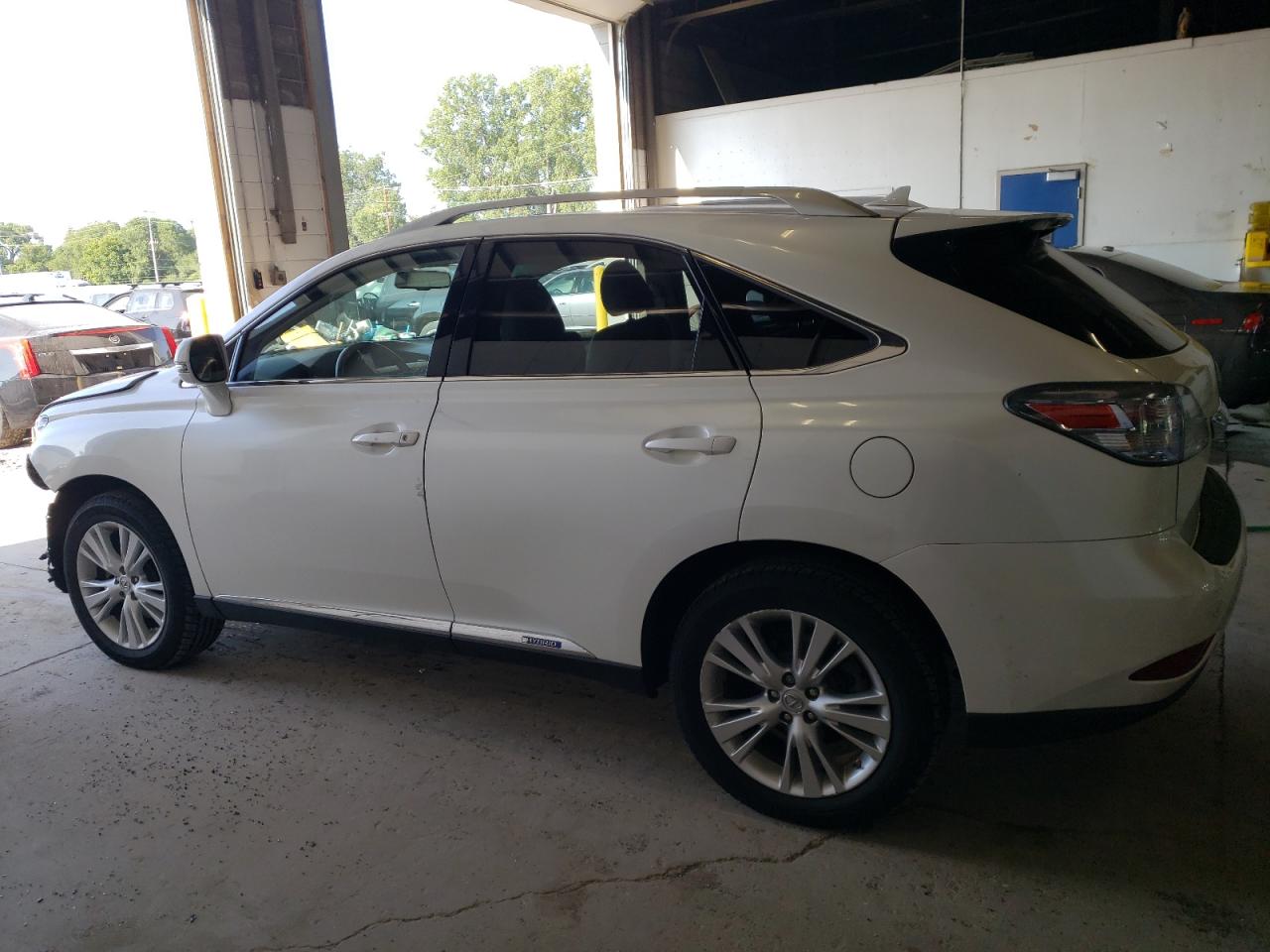 Photo 1 VIN: JTJBC1BA6C2429435 - LEXUS RX 