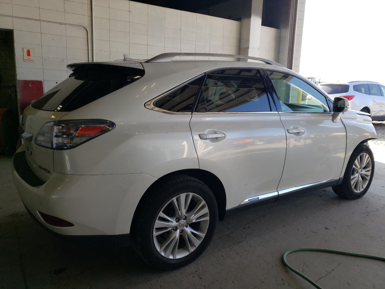 Photo 2 VIN: JTJBC1BA6C2429435 - LEXUS RX 