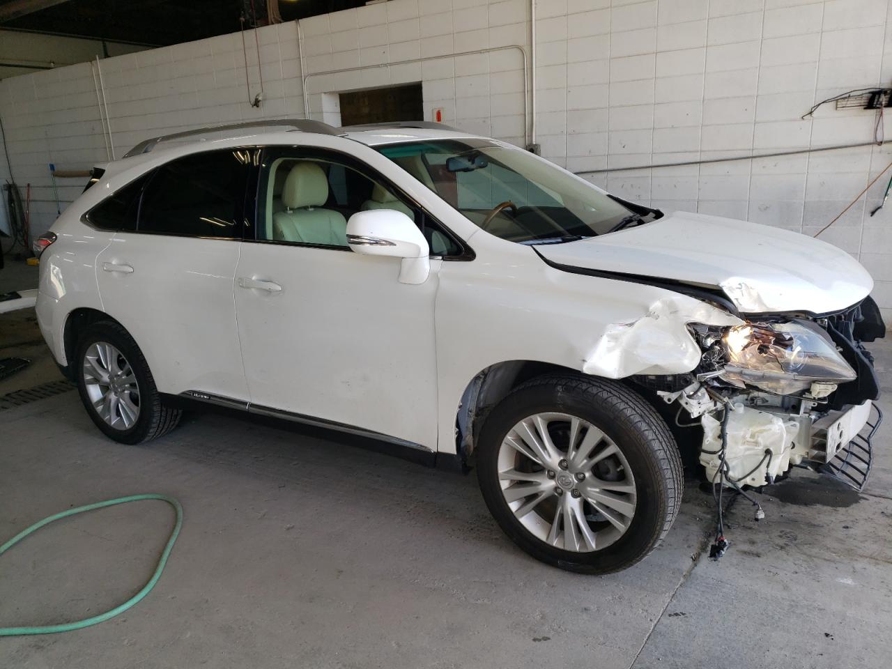 Photo 3 VIN: JTJBC1BA6C2429435 - LEXUS RX 