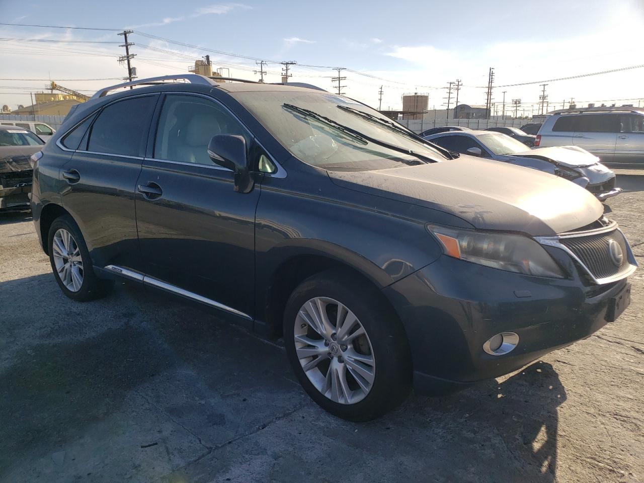 Photo 3 VIN: JTJBC1BA7A2013522 - LEXUS RX 