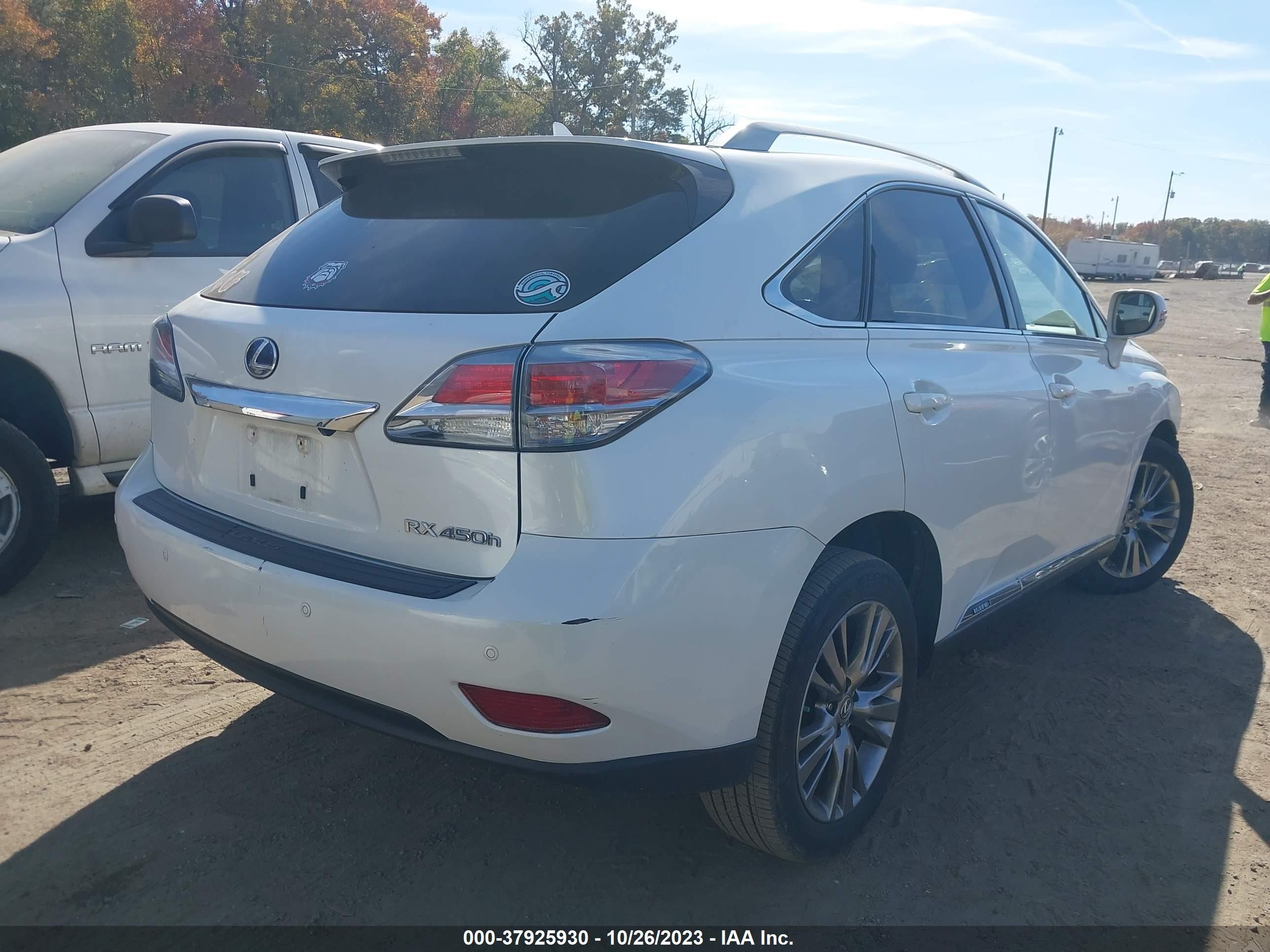 Photo 3 VIN: JTJBC1BAXD2451651 - LEXUS RX 