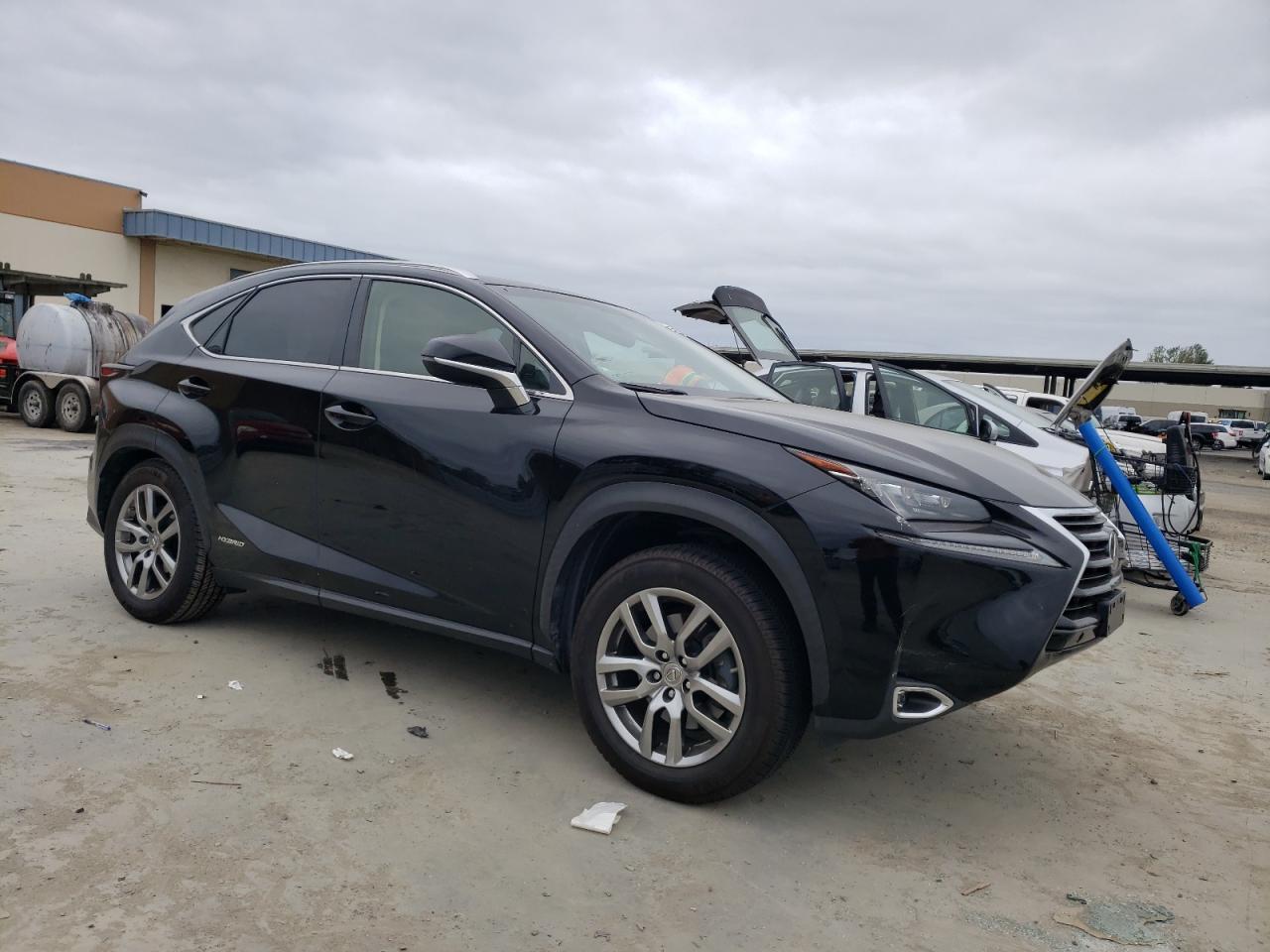 Photo 3 VIN: JTJBJRBZ6G2033439 - LEXUS NX 