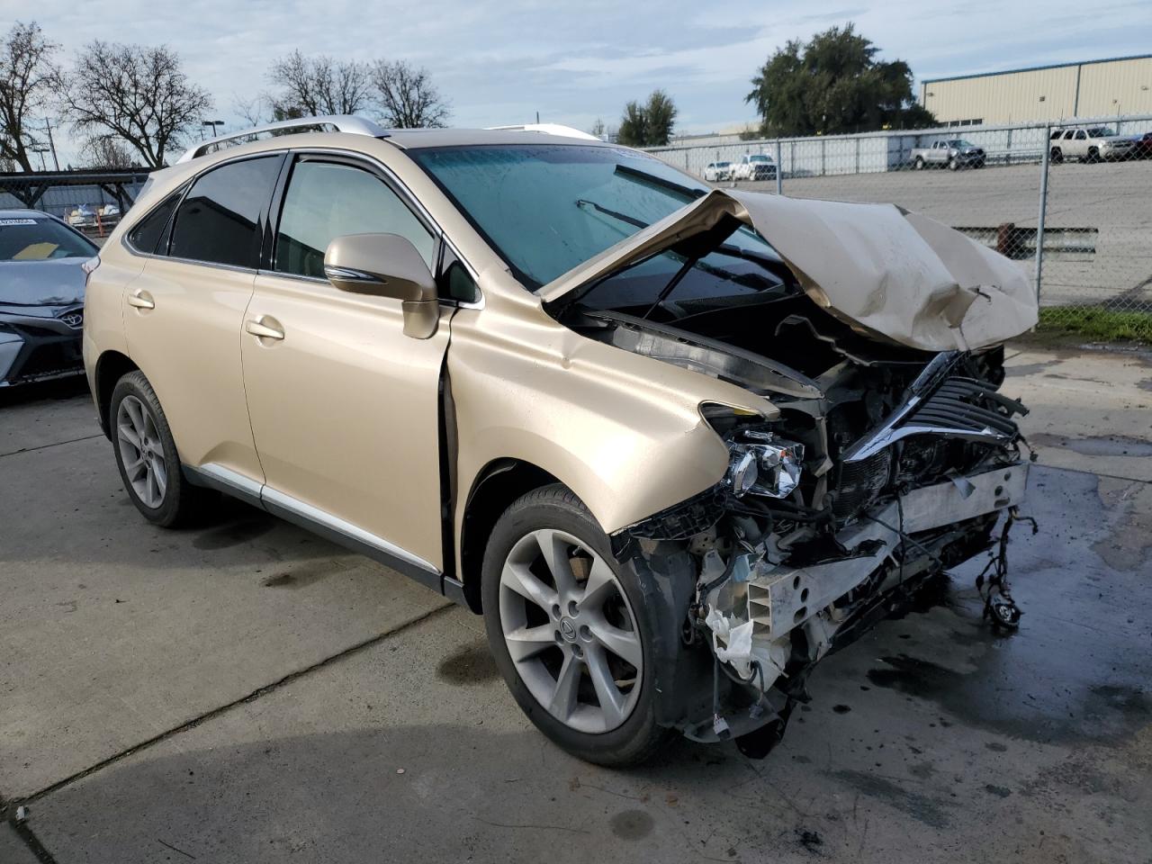 Photo 3 VIN: JTJBK1BA0A2410010 - LEXUS RX 