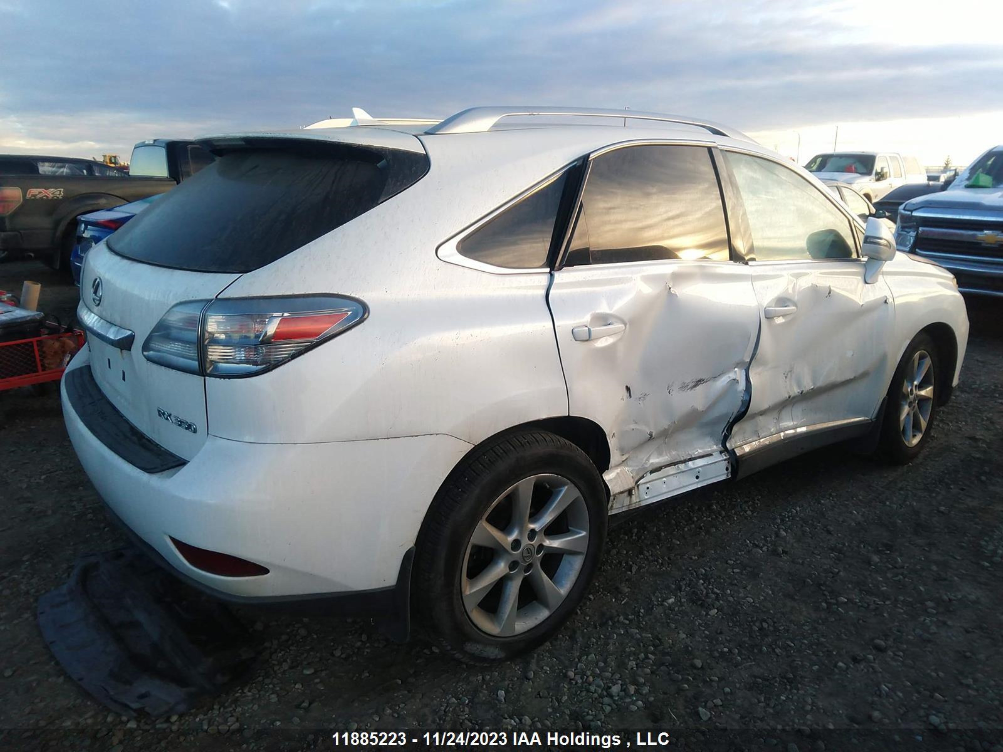 Photo 3 VIN: JTJBK1BA3A2424029 - LEXUS RX 