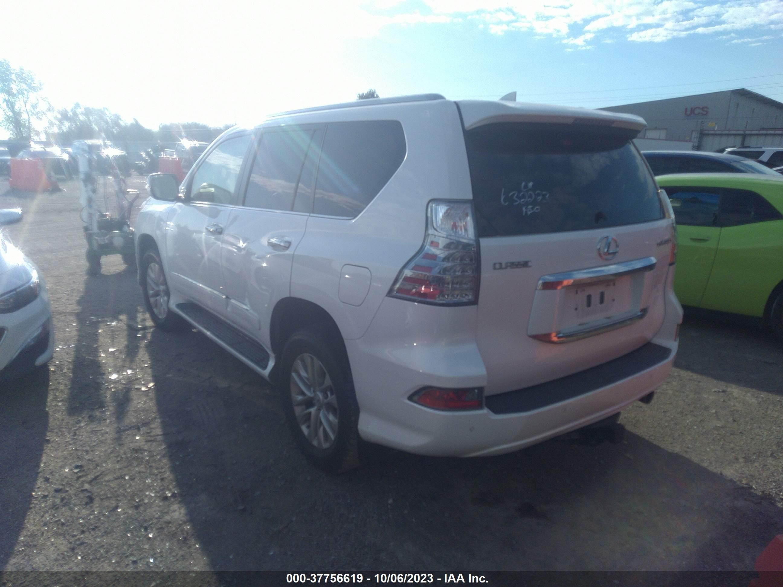 Photo 2 VIN: JTJBM7FX0H5176763 - LEXUS GX 