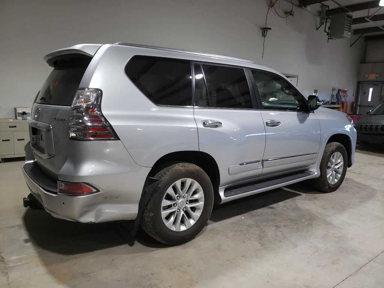 Photo 2 VIN: JTJBM7FX0J5199661 - LEXUS GX 