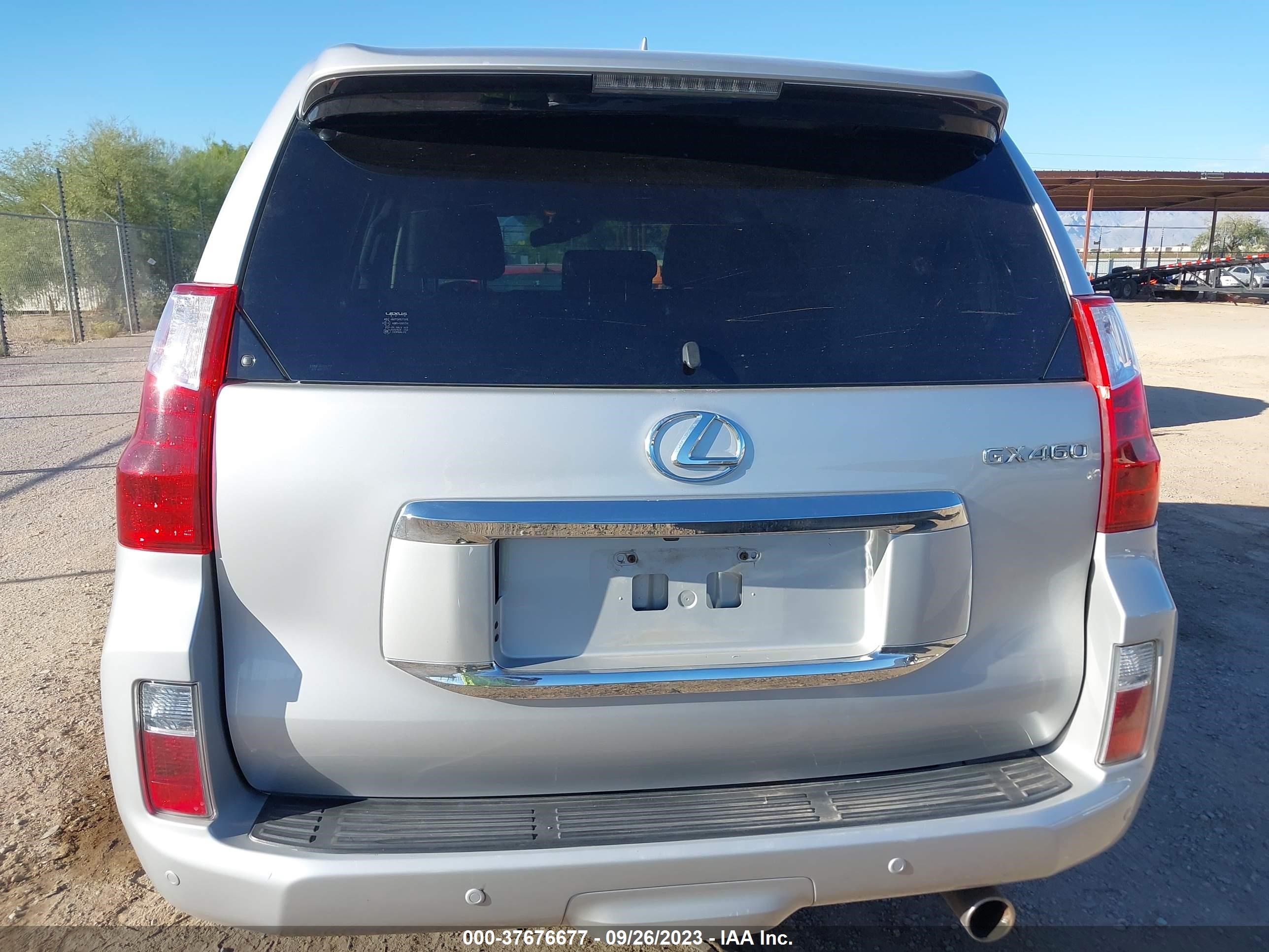 Photo 15 VIN: JTJBM7FX2B5029948 - LEXUS GX 