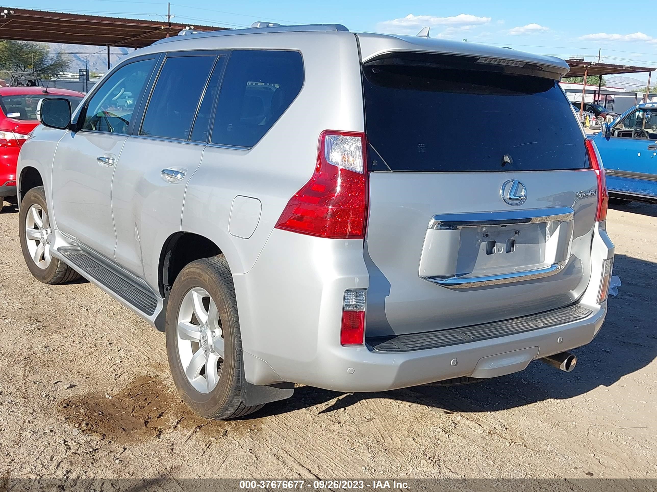 Photo 2 VIN: JTJBM7FX2B5029948 - LEXUS GX 