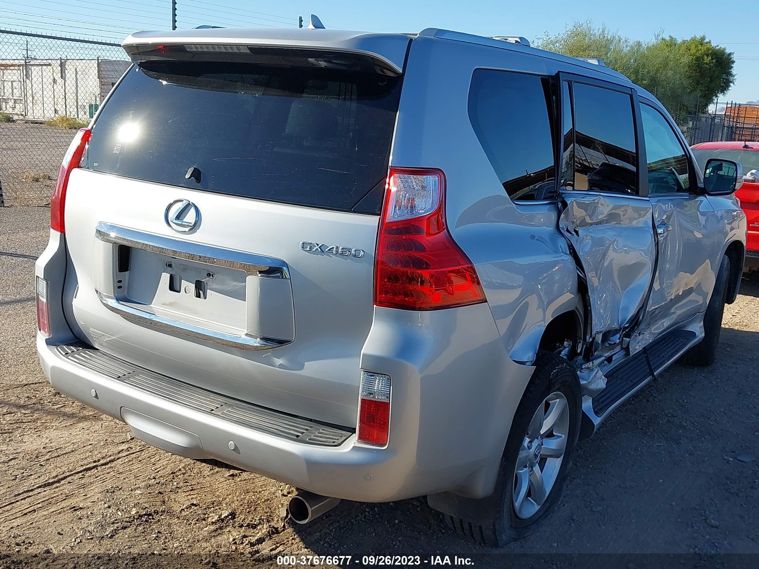 Photo 3 VIN: JTJBM7FX2B5029948 - LEXUS GX 