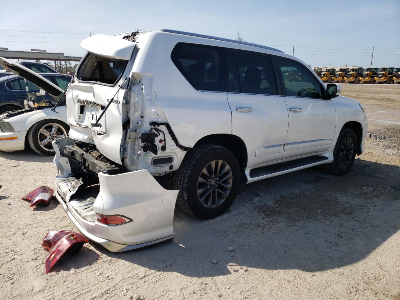 Photo 2 VIN: JTJBM7FX2H5151685 - LEXUS GX 