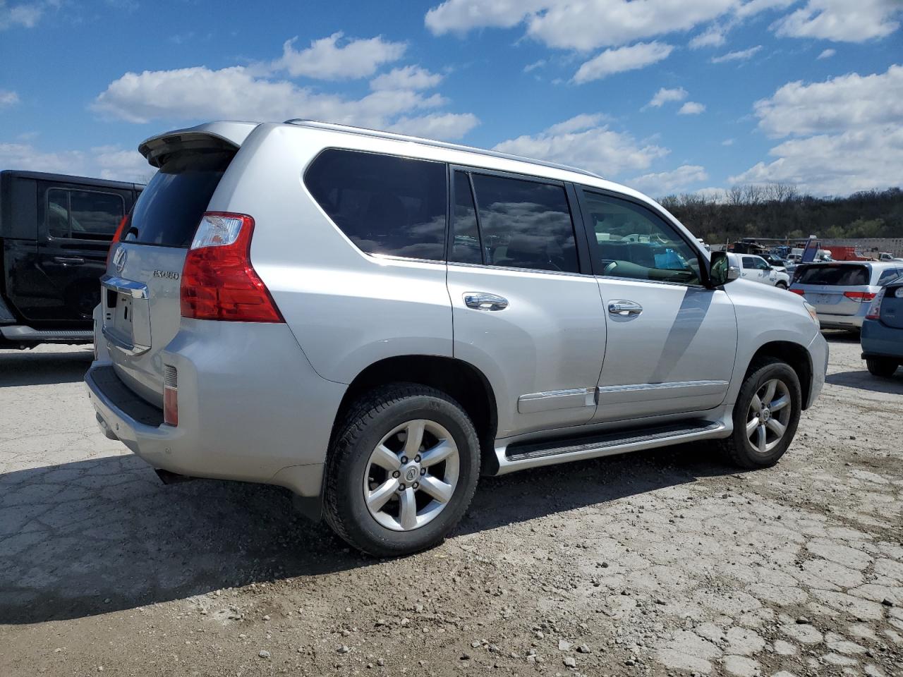 Photo 2 VIN: JTJBM7FX3D5057146 - LEXUS GX 