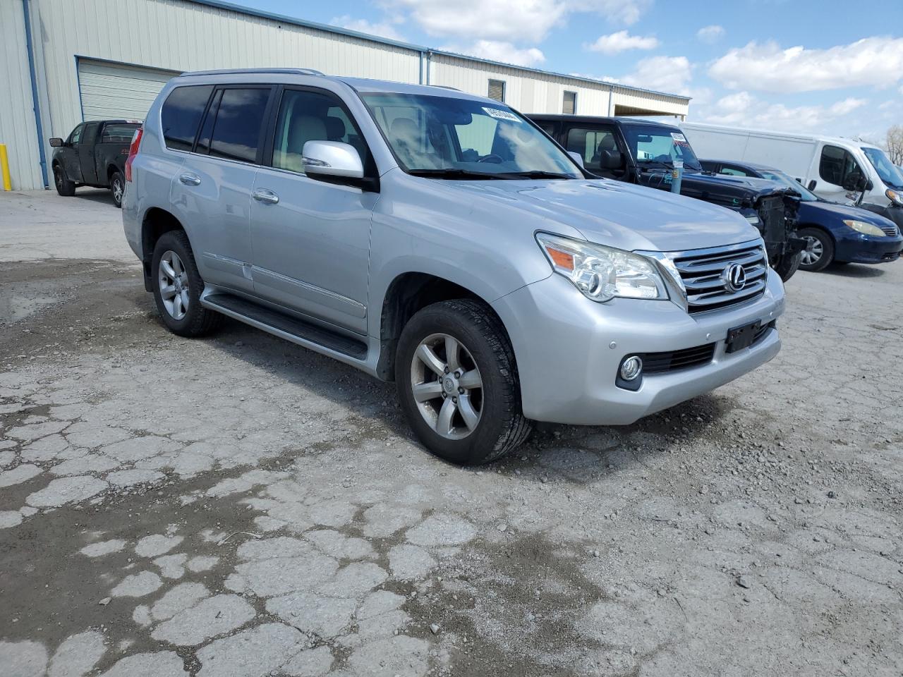 Photo 3 VIN: JTJBM7FX3D5057146 - LEXUS GX 