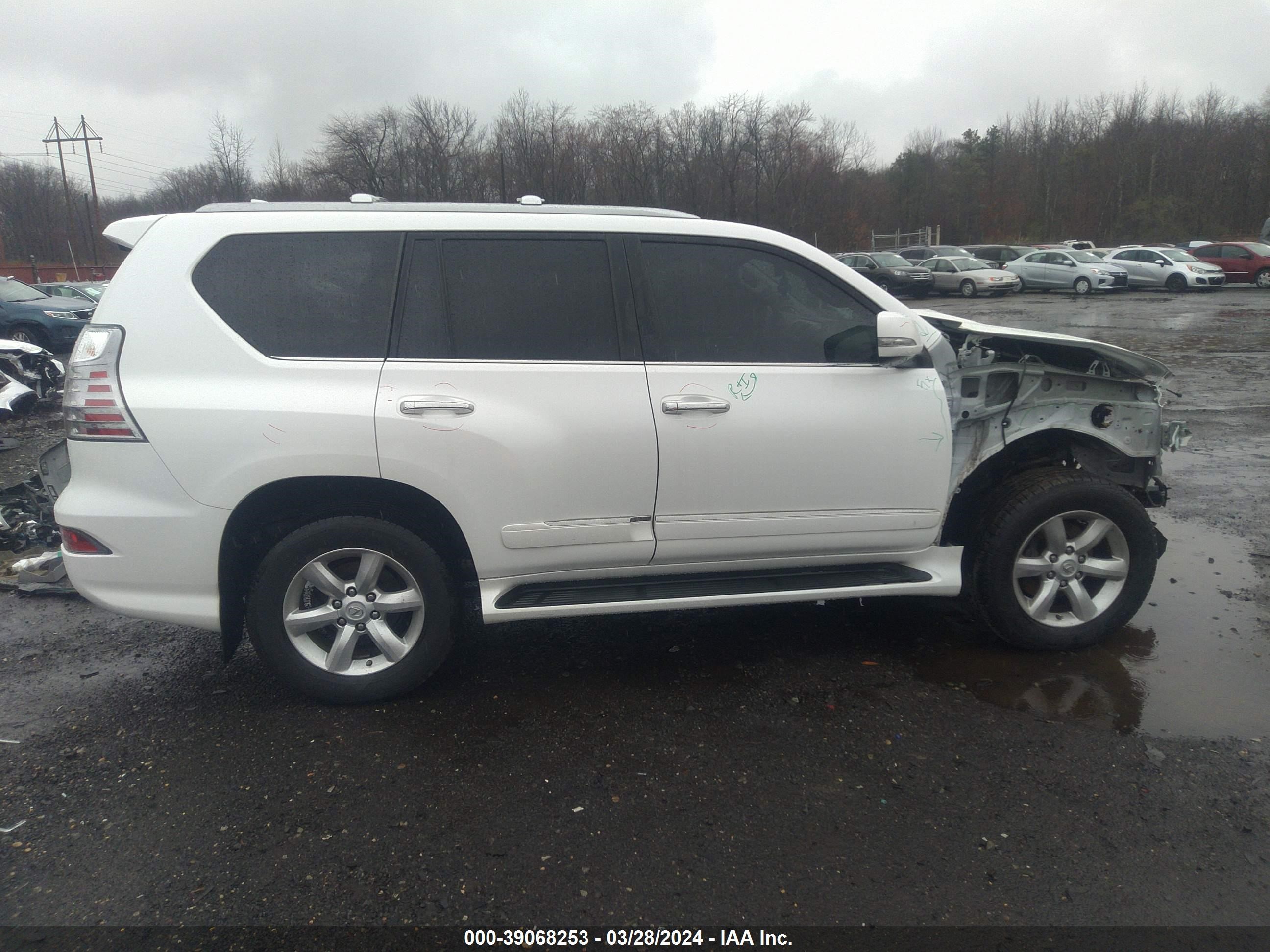 Photo 12 VIN: JTJBM7FX3J5184300 - LEXUS NULL 