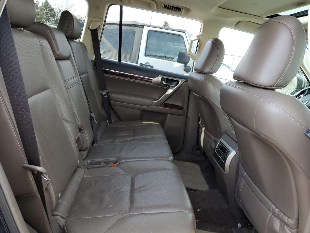 Photo 10 VIN: JTJBM7FX3J5186404 - LEXUS GX 