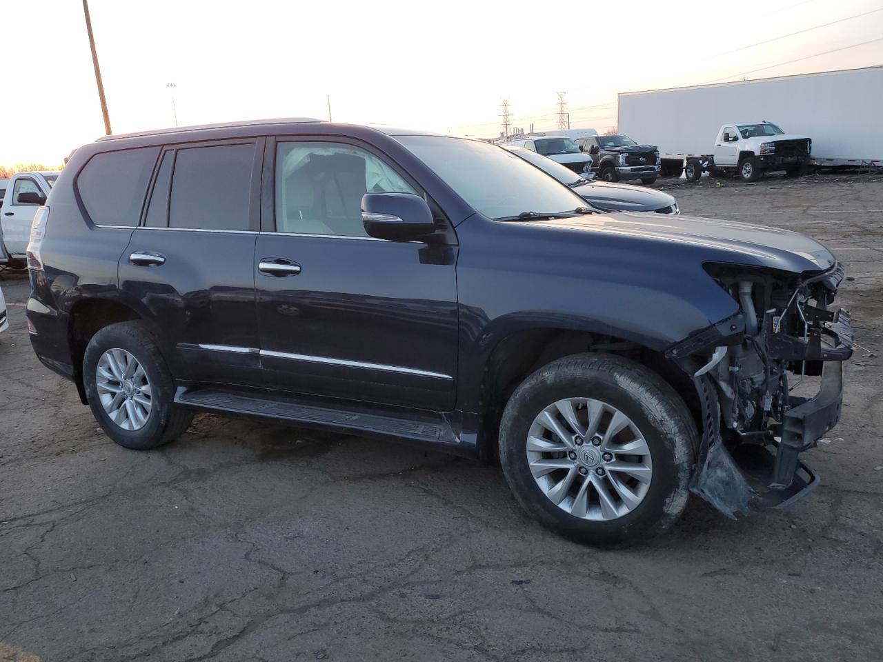 Photo 3 VIN: JTJBM7FX3J5200981 - LEXUS GX 