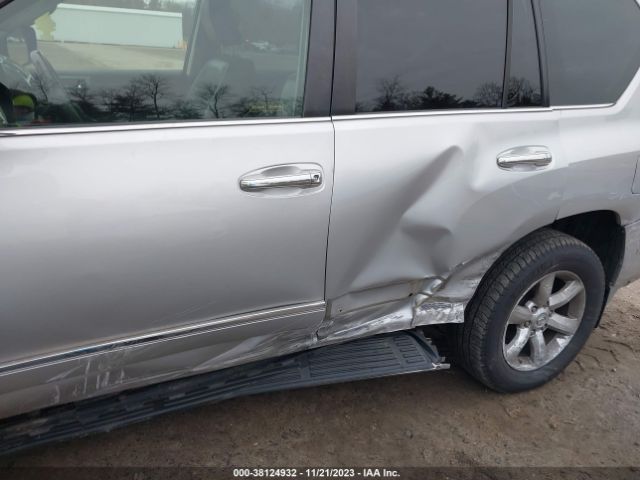 Photo 5 VIN: JTJBM7FX4C5037762 - LEXUS GX 460 