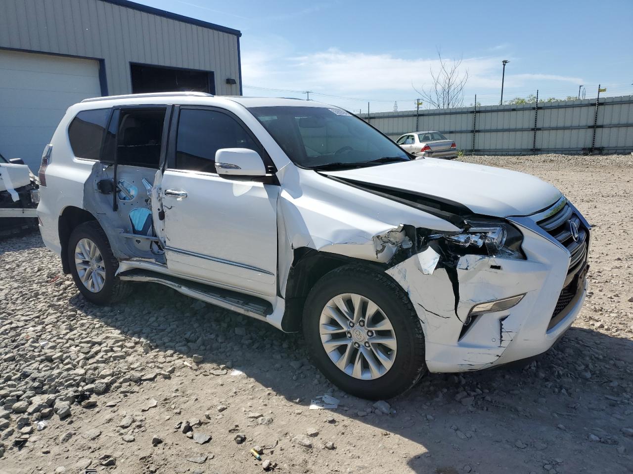 Photo 3 VIN: JTJBM7FX4E5075947 - LEXUS GX 