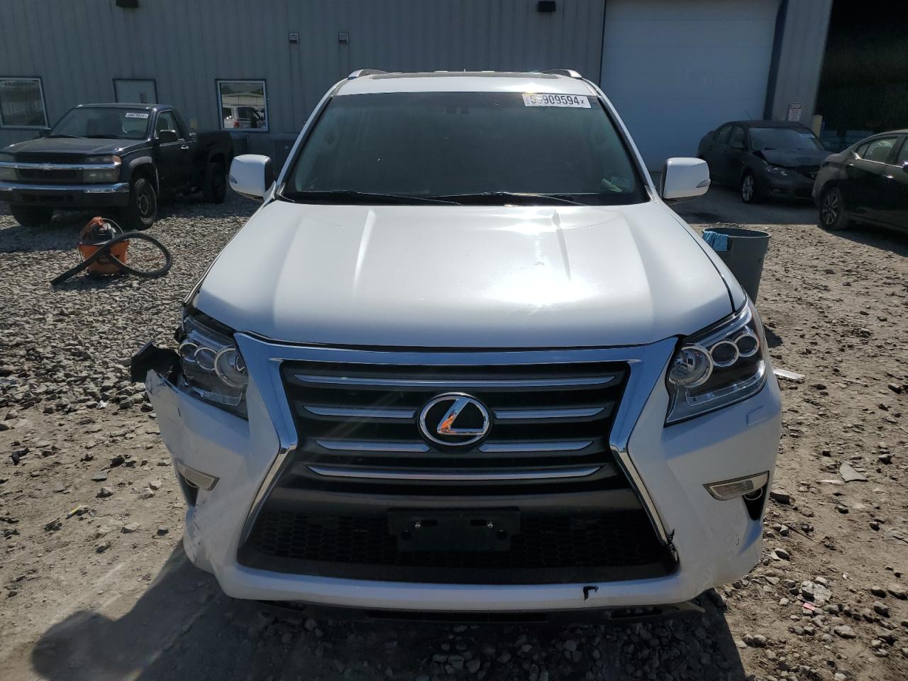 Photo 4 VIN: JTJBM7FX4E5075947 - LEXUS GX 