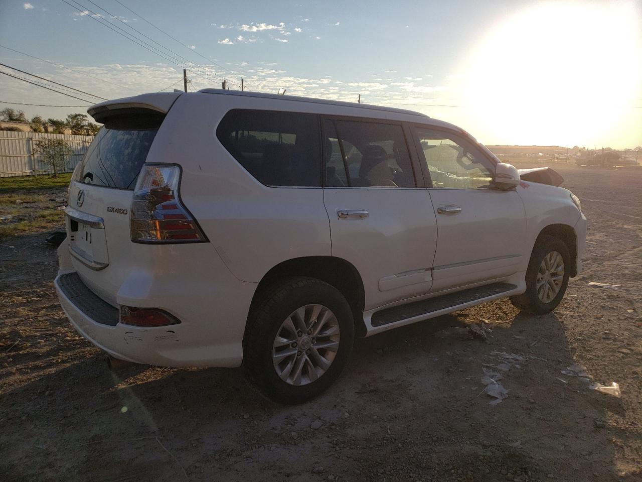 Photo 2 VIN: JTJBM7FX4G5123045 - LEXUS GX 