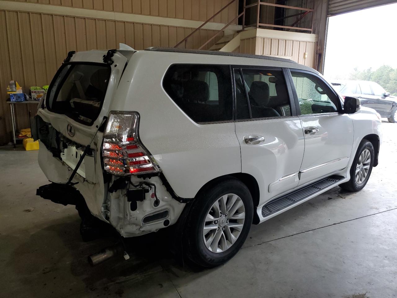 Photo 2 VIN: JTJBM7FX4H5158489 - LEXUS GX 