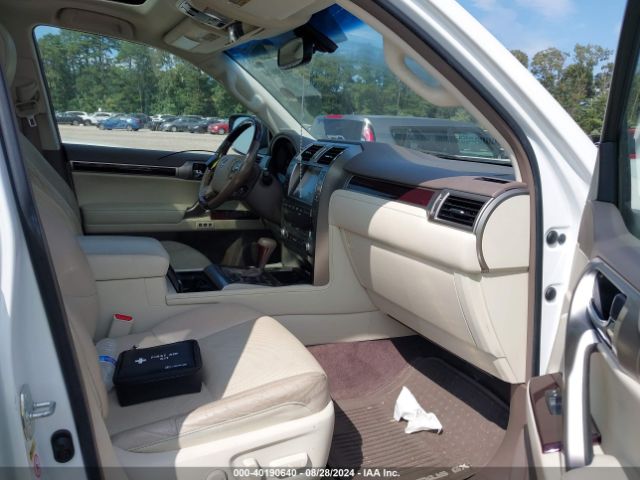 Photo 4 VIN: JTJBM7FX5J5183195 - LEXUS GX 