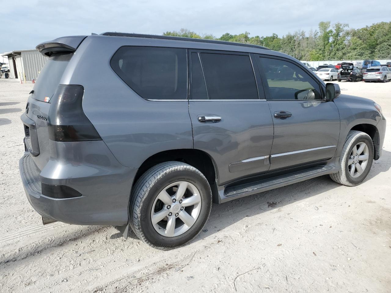 Photo 2 VIN: JTJBM7FX6H5173706 - LEXUS GX 