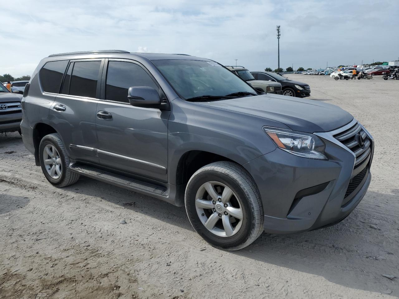 Photo 3 VIN: JTJBM7FX6H5173706 - LEXUS GX 