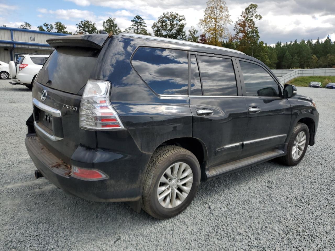 Photo 2 VIN: JTJBM7FX6H5179005 - LEXUS GX 