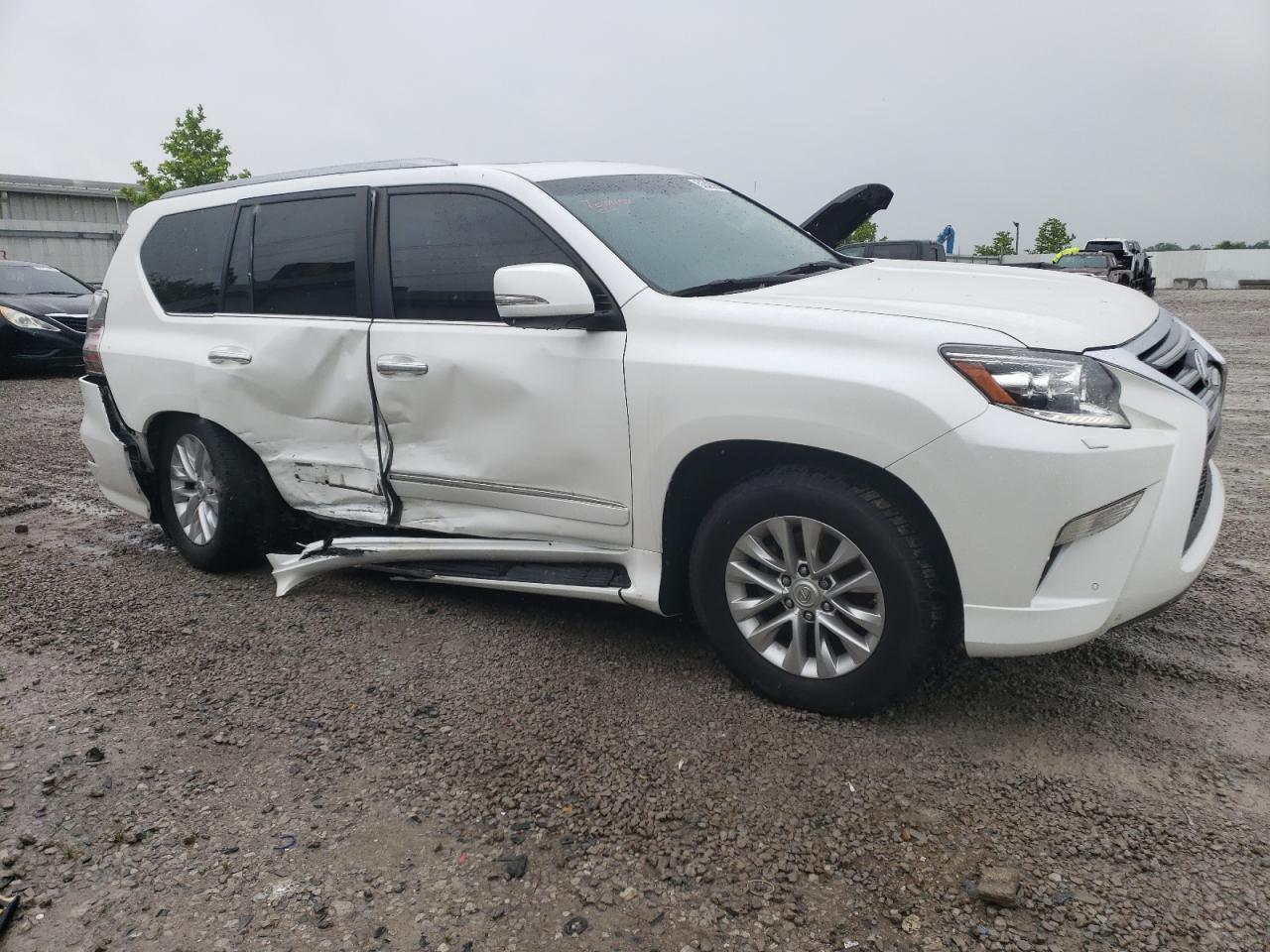 Photo 3 VIN: JTJBM7FX6J5190155 - LEXUS GX 