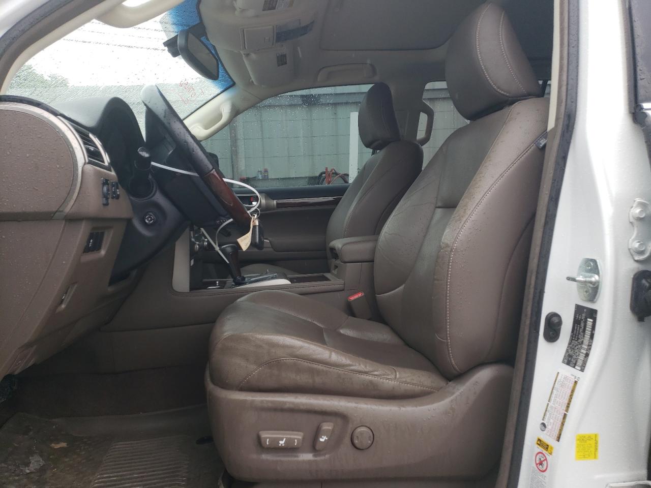 Photo 6 VIN: JTJBM7FX6J5190155 - LEXUS GX 