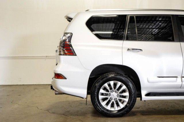 Photo 8 VIN: JTJBM7FX7E5064828 - LEXUS GX 460 