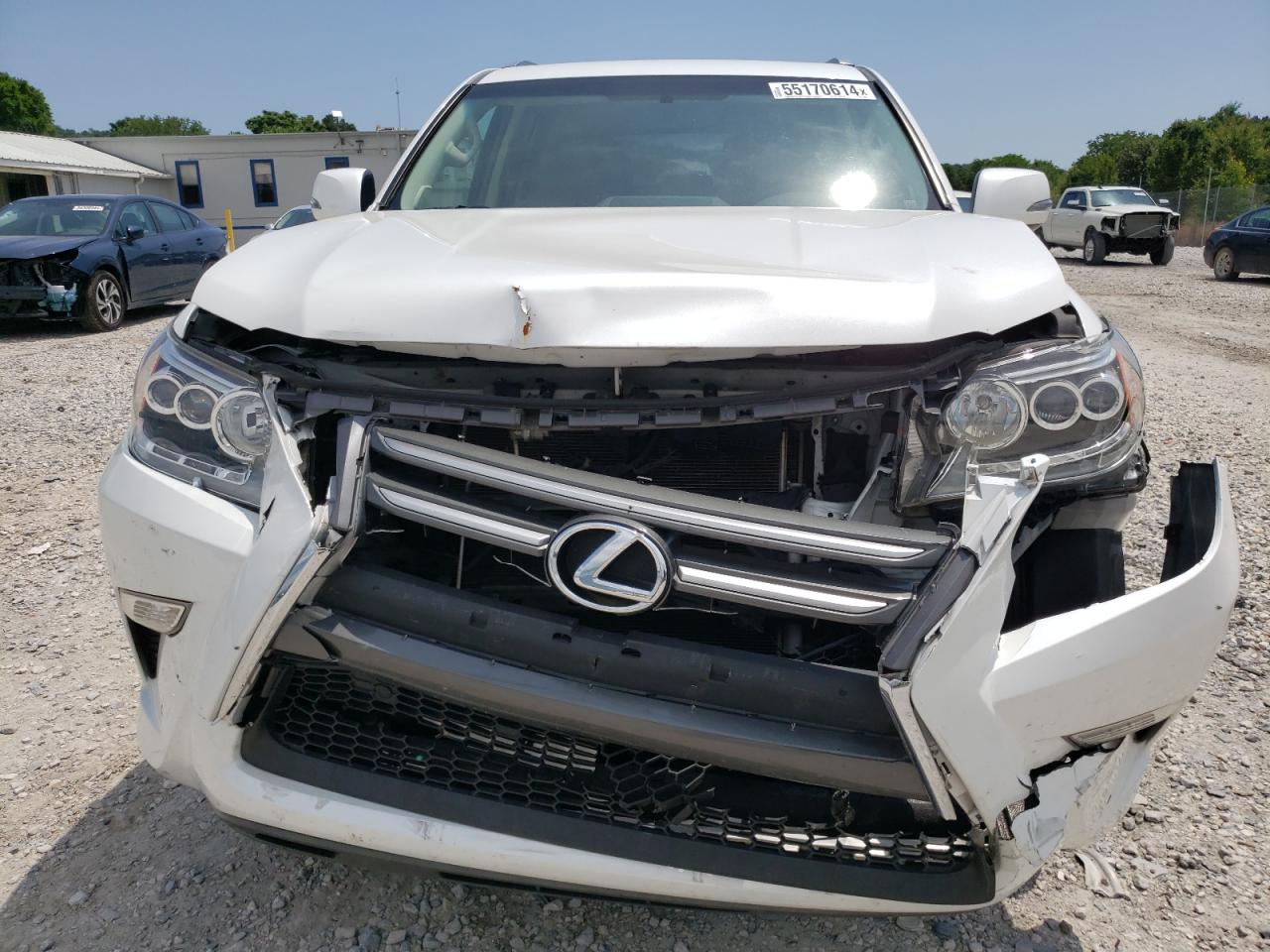 Photo 4 VIN: JTJBM7FX7J5208369 - LEXUS GX 