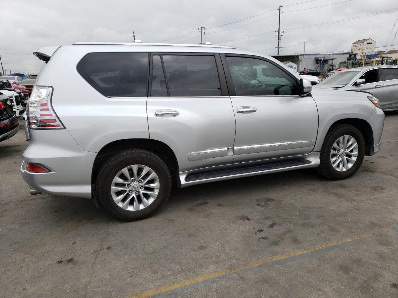 Photo 2 VIN: JTJBM7FX7K5218739 - LEXUS GX 